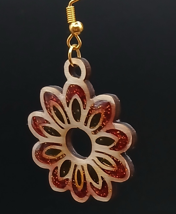 Boucles d’oreilles bois et résine modèle fleur d'automne