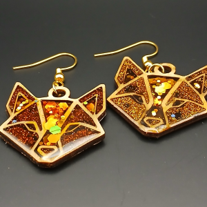 Boucles d’oreilles bois et résine modèle renard